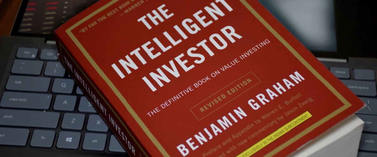 “The Intelligent Investor” by Benjamin Graham  – Timeless Principles for Building Wealth | Book Summary